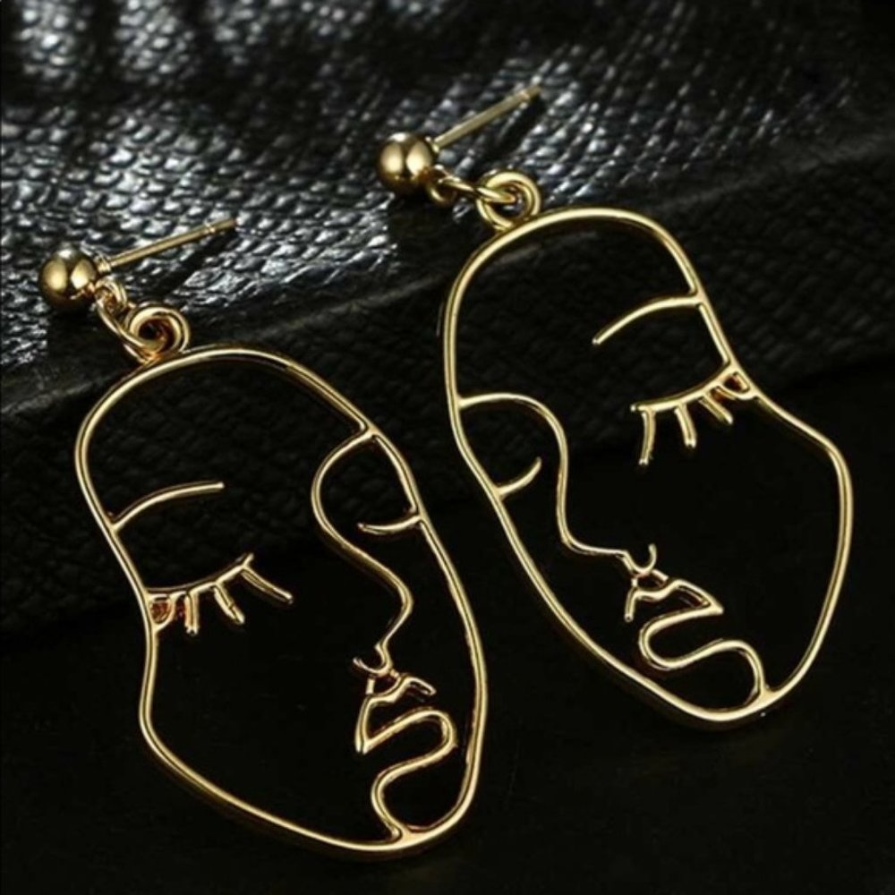 NWOT Gold Abstract Face Earrings - Picture 2 of 4